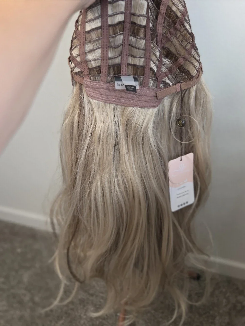 JBEXTENSION LISA blonde wavy wig with bangs, Blonde Highlights